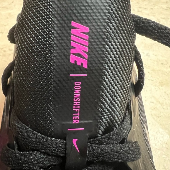 Nike Downshifter Running Sneakers Size 7.5 Woman’s - Picture 4 of 6